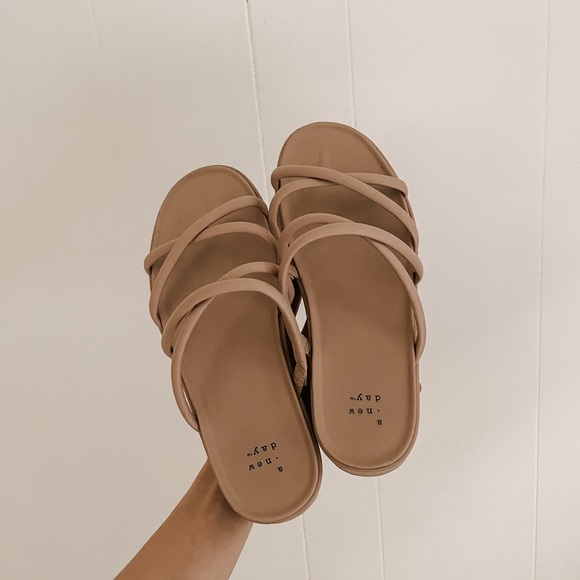 A New Day Blush Strappy Platform Sandals - Picture 2 of 4